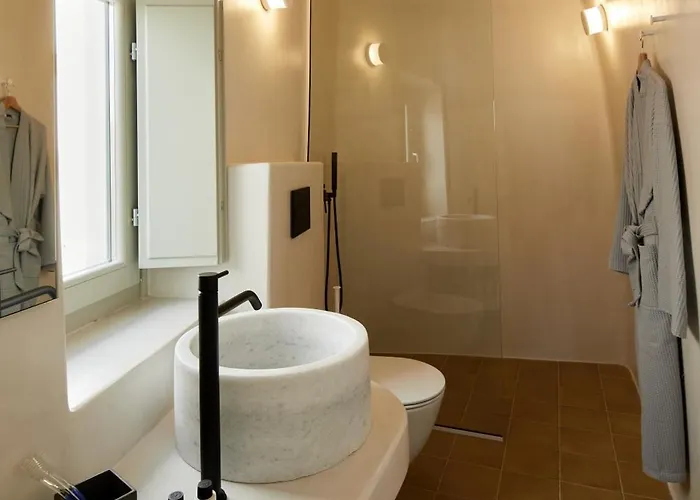 Thiro Bliss With Private Jacuzzi Appartamento *