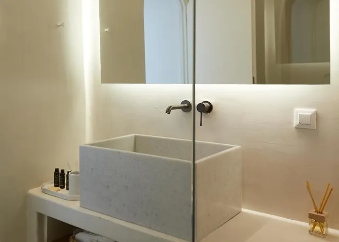 Appartamento Thiro Bliss With Private Jacuzzi Pýrgos