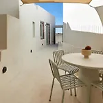 Apartman Thiro Bliss With Private Jacuzzi *