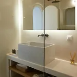 Apartman Thiro Bliss With Private Jacuzzi Pírgosz