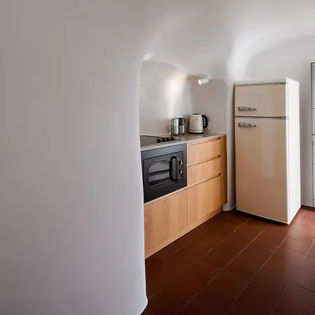 Thiro Bliss With Private Jacuzzi Apartman *
