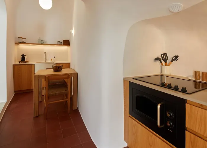 Thiro Bliss With Private Jacuzzi Apartman