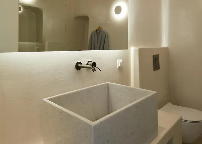 Thiro Bliss With Private Jacuzzi Daire Pýrgos