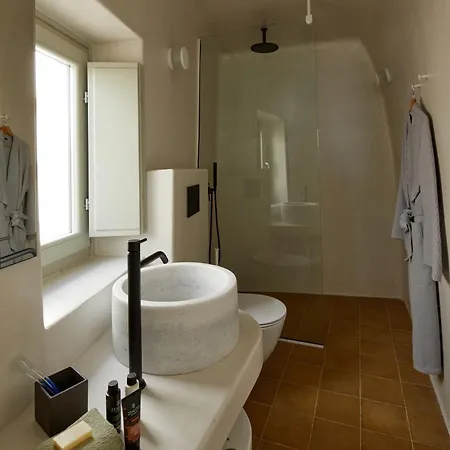 Thiro Bliss With Private Jacuzzi Pýrgos